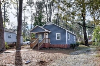 Building Photo - 2 Bed/1 Bath just minutes from Augusta University and Surrey Center, featuring granite countertop...