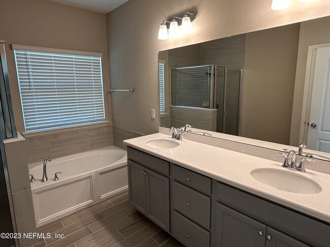 Building Photo - 10229 Powell Creek Ct