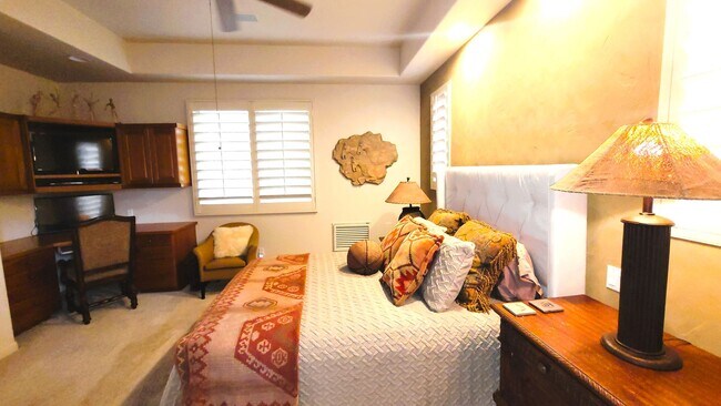 Building Photo - Paiute Springs at Entrada on Golf Course & FURNISHED!! 6-8 month lease available!