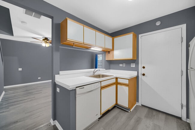 Building Photo - 439 Valley Forge Ct