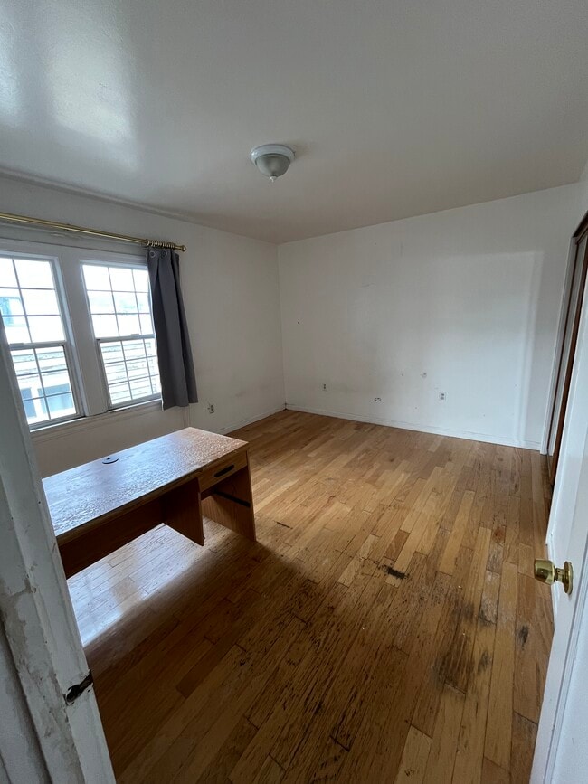 Building Photo - 719 Stannage Ave