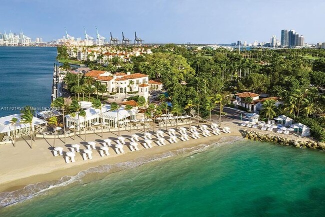 Building Photo - 19112 Fisher Island Dr