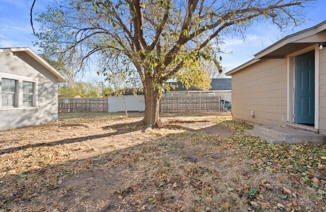 Building Photo - 1924 26th St