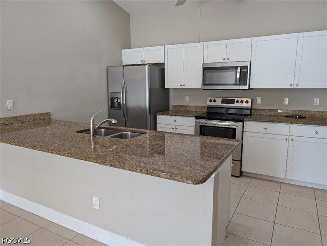 Building Photo - 4407 SW 8th Ct