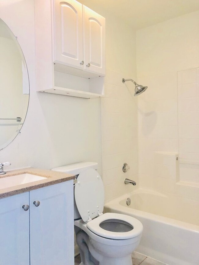 Building Photo - Beautiful 2 bedroom 2 bath Home!!!!