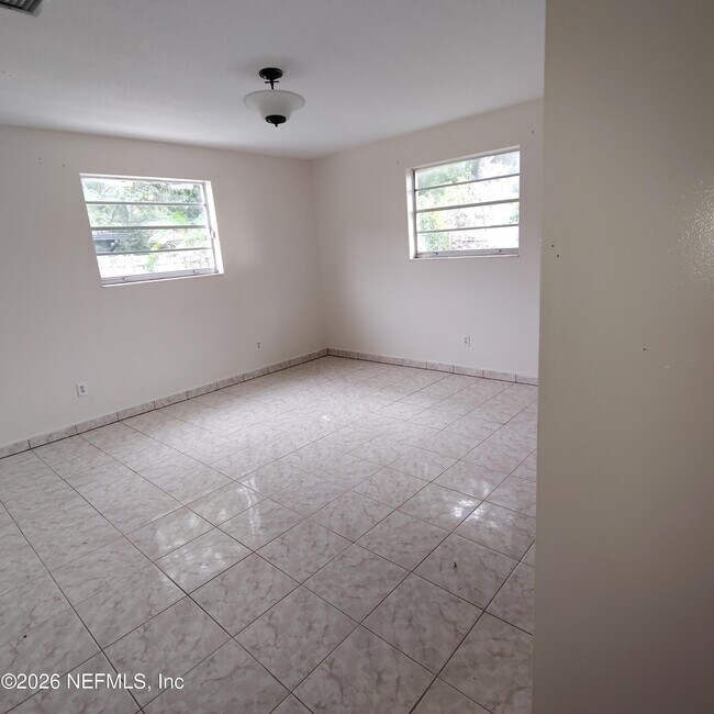 Building Photo - 5427 Hickson Rd