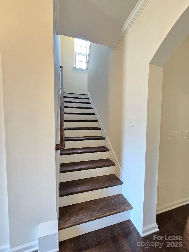 Building Photo - 14611 Murfield Ct