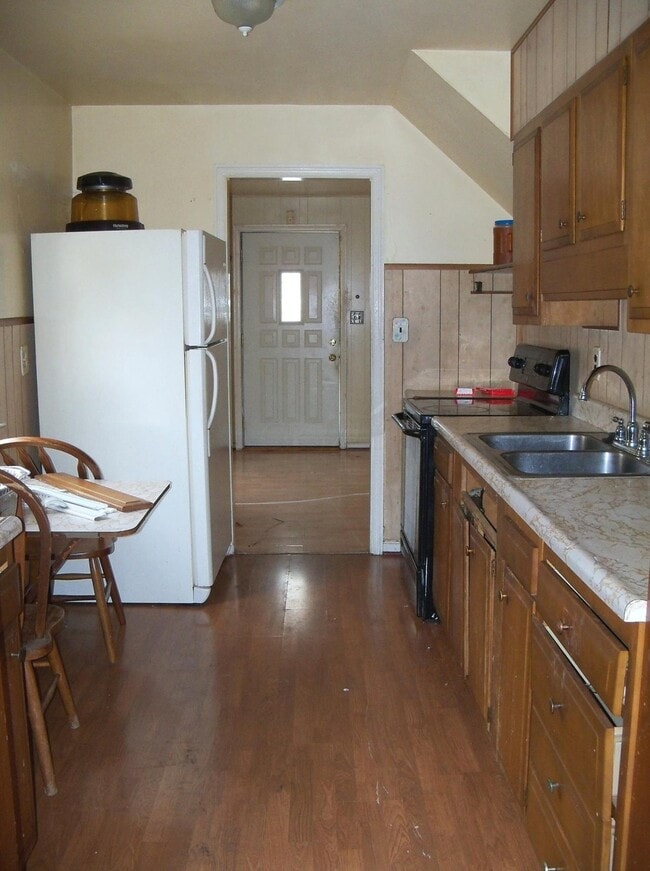 Building Photo - 2396 Park Ct