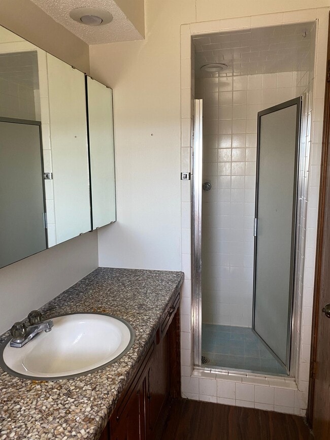Building Photo - 2413 Robin Ridge