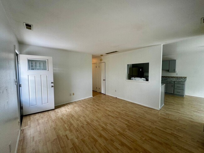 Building Photo - 603 Manitou Blvd