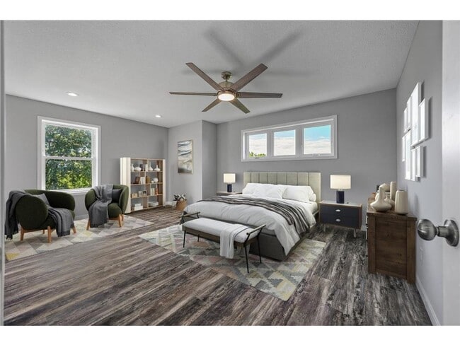 Building Photo - Rare 3 bed 4 bath no upgrade left out! 2 full kitchens, great views, dont miss out!