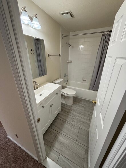 Building Photo - 241 Washington Pl