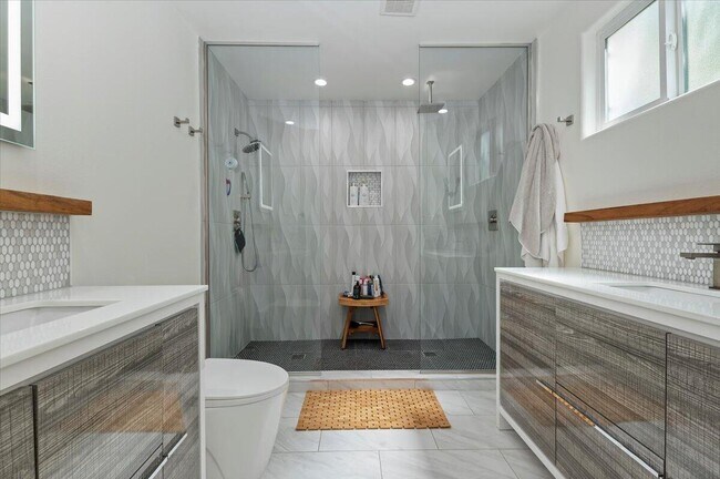 Building Photo - 54990 Avenida Madero