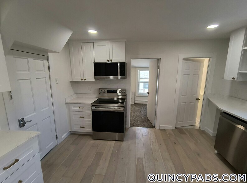 Building Photo - 71 Water St