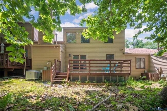 Building Photo - 3 Bedroom Townhome in Henrico!!!
