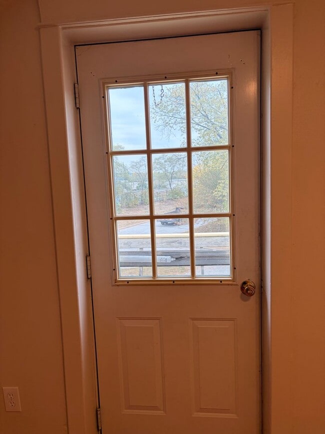 Building Photo - 2-Story 4 Bed/2 Bath Home with Basement & W/D