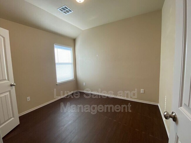 Building Photo - 11207 NW 114th St