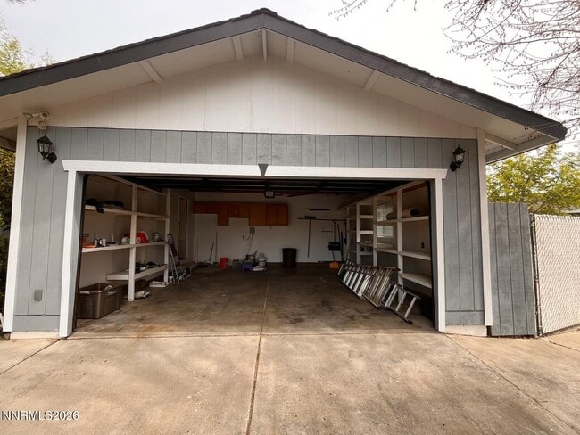 Building Photo - 940 Opalite Dr
