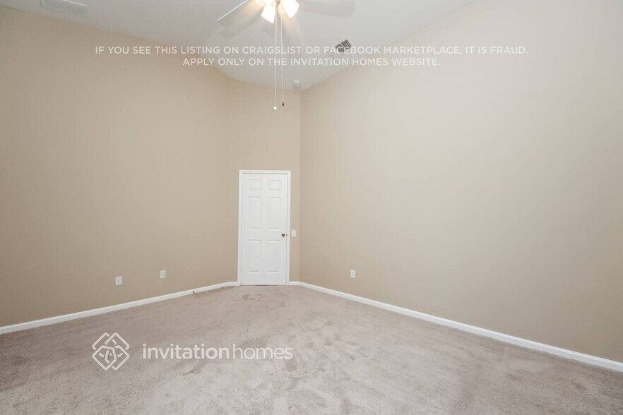 Building Photo - 33 Valleywood Dr