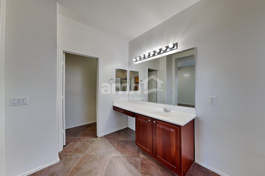 Building Photo - 17646 W Bridger St