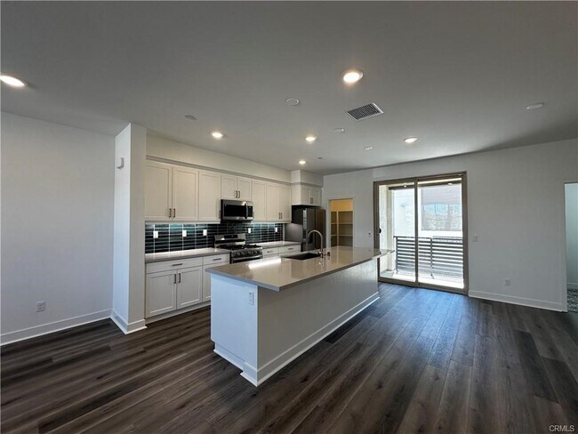 Building Photo - 5019 Belmont Ln
