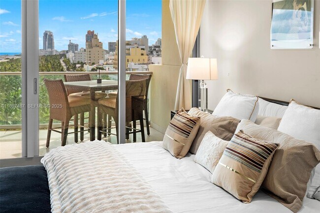 Building Photo - 1455 Ocean Dr