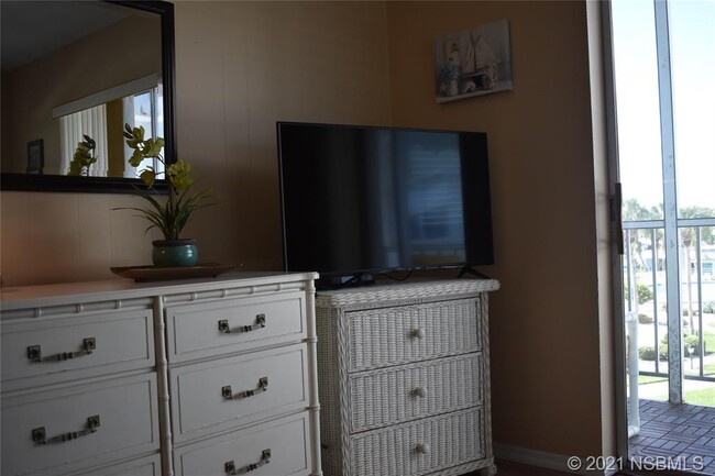 Building Photo - 325 N Causeway-