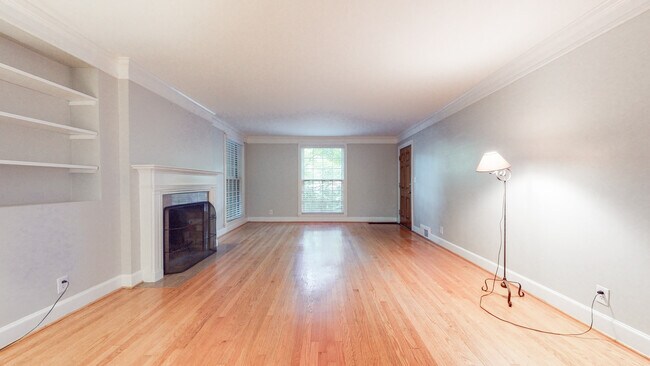 Building Photo - 802 Timber Ln