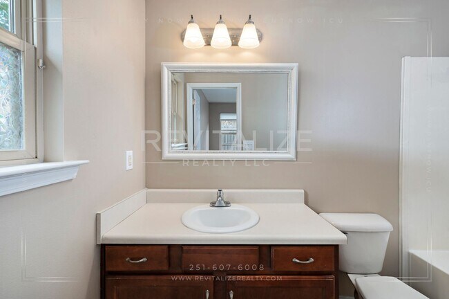 Building Photo - 1549 Majesty Loop