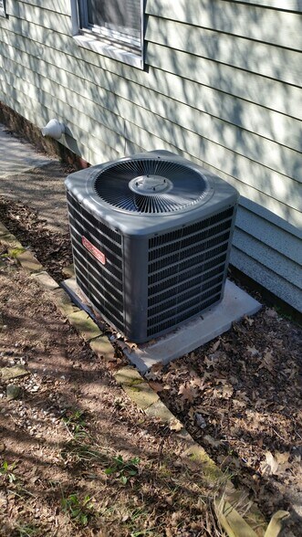 Central A/C - 261 View St