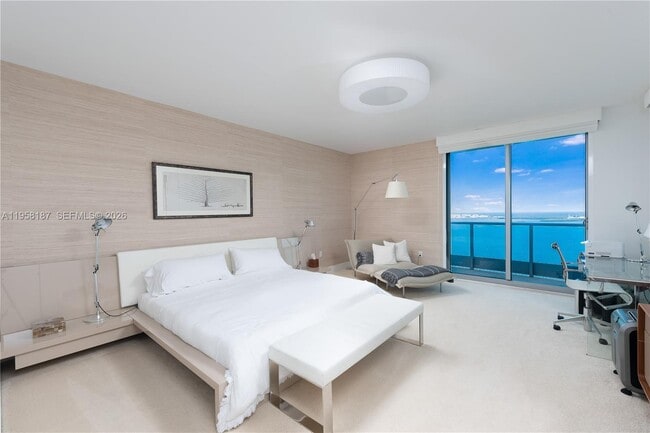 Building Photo - 1331 Brickell Bay Dr