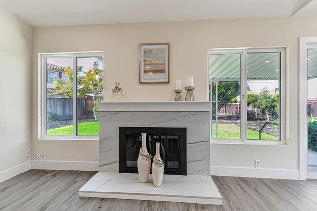 Building Photo - Completely remodeled Blossom Valley Home