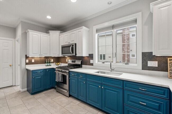 Building Photo - 368 Boylston St