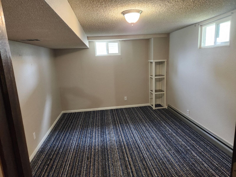 Building Photo - 1806 Alderson Ave