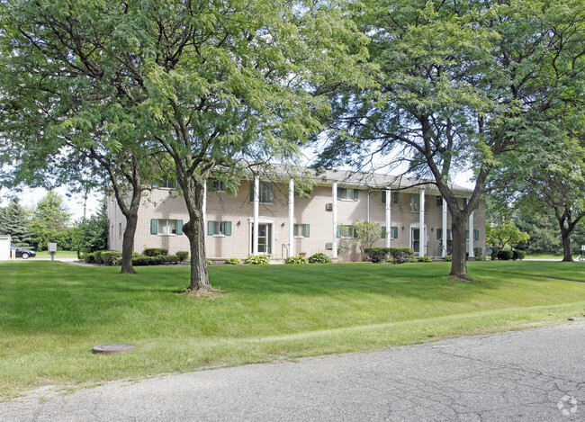 Primary Photo - Clarkston Place Apartments