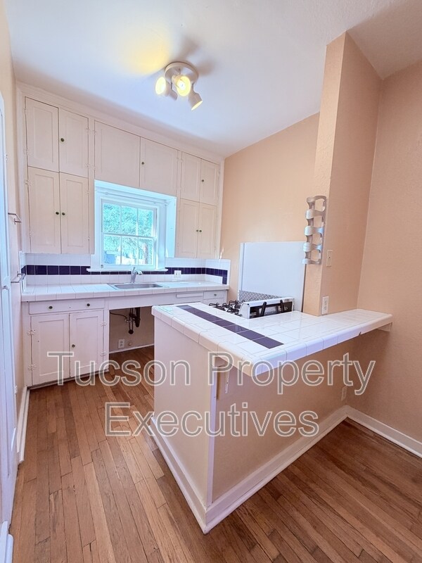 Primary Photo - 1222 N Olsen Ave