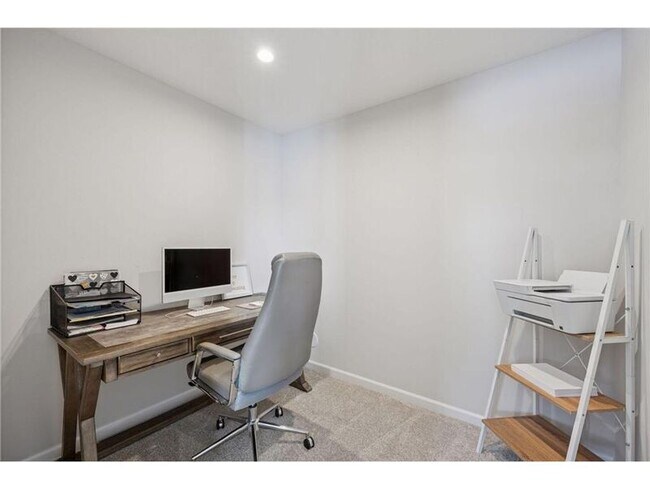 Building Photo - 13683 Marsh View Blvd