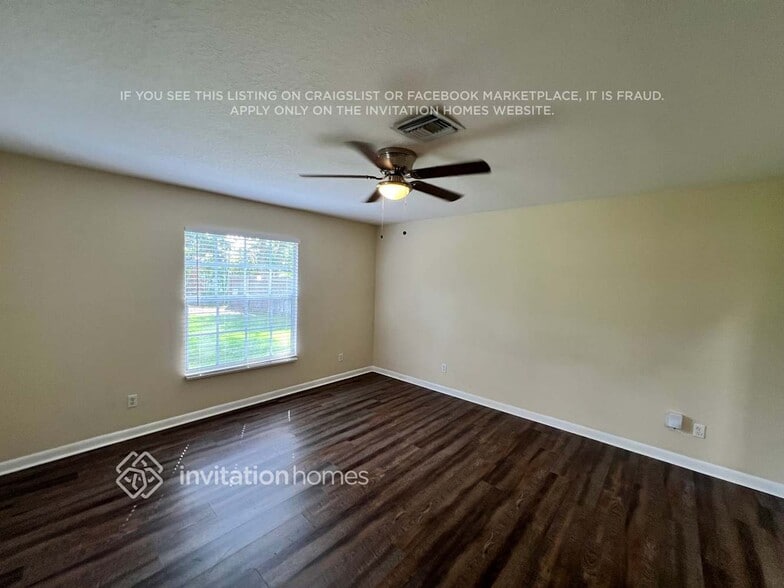 Building Photo - 1318 SW Bartell Ave