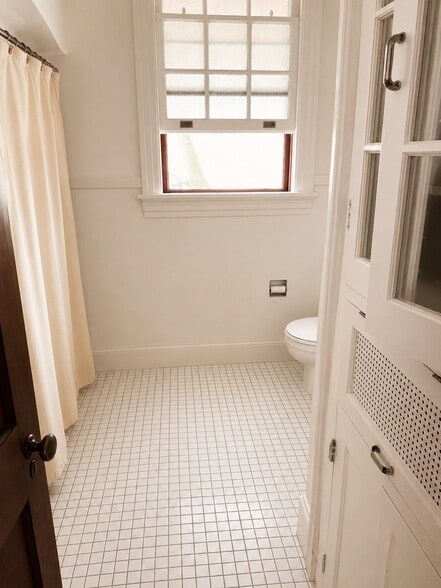 Building Photo - 724 Evelina St