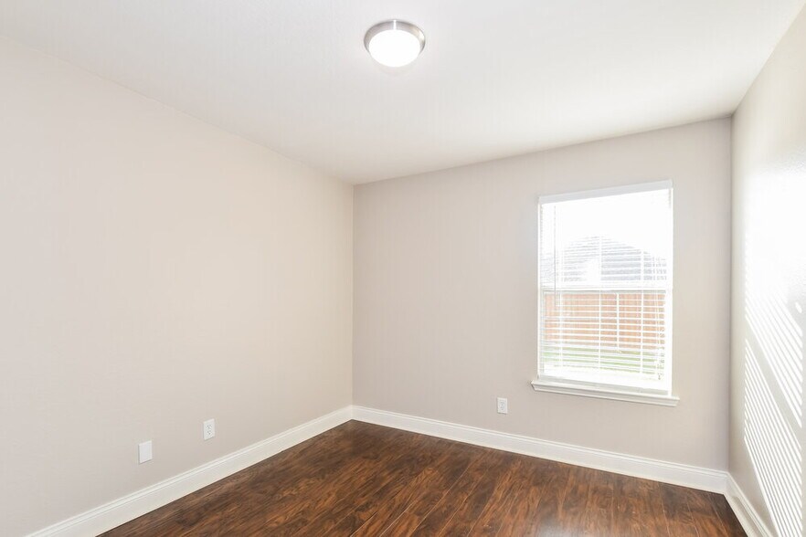 Building Photo - 2063 Faircrest Trail