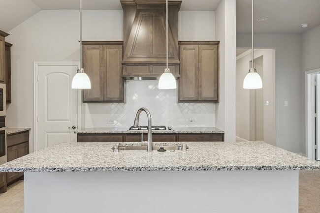 Building Photo - 548 Bradley Dr