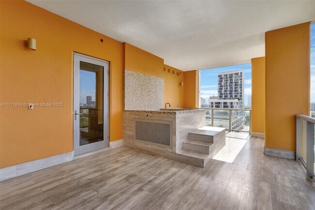 Building Photo - 17749 Collins Ave