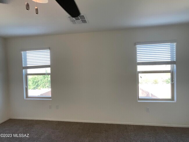 Building Photo - 10335 S Keegan Ave