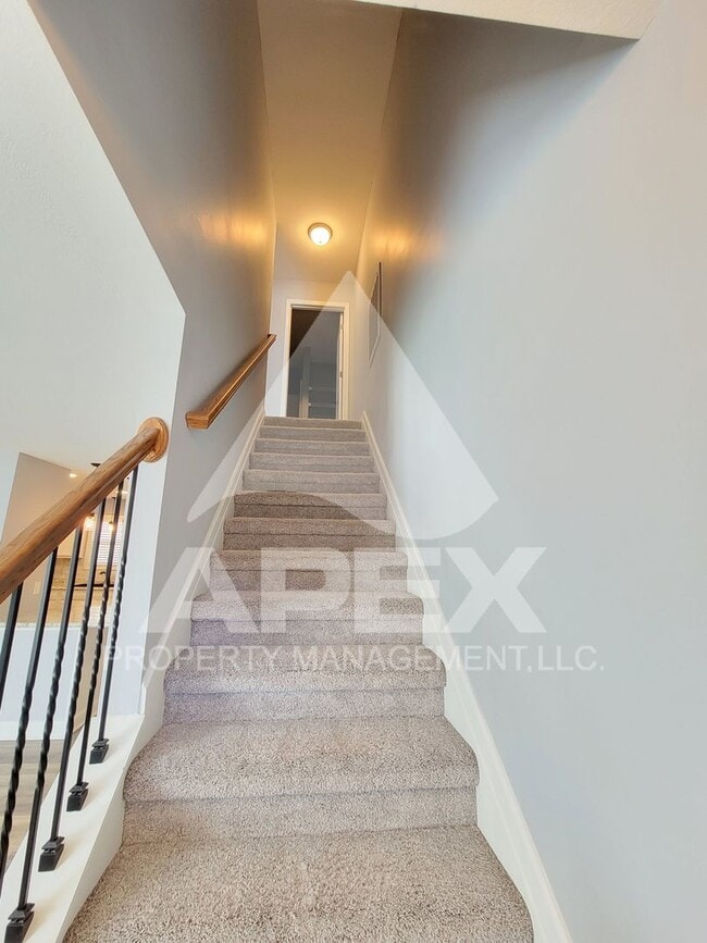 Building Photo - West Knoxville – Beautifully upgraded - 3 Bd/2.5 Single Family Home in Hampton Court Subdivision!!