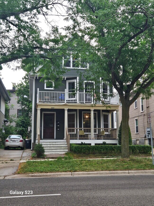 Building Photo - 1047 E Gorham St