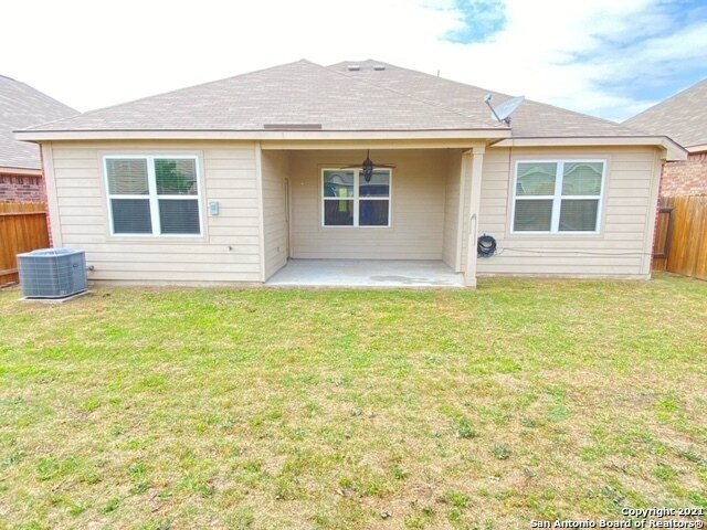 Building Photo - 7810 Creekshore Cove