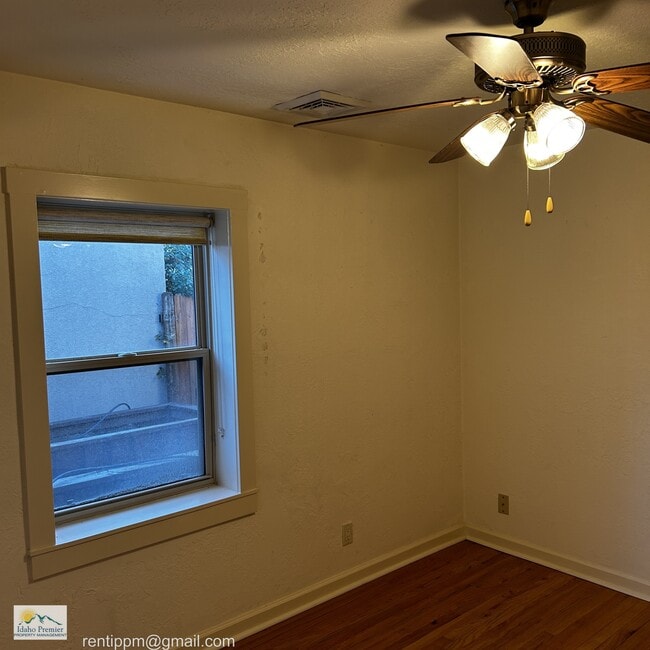 Building Photo - 1919 N 31st St