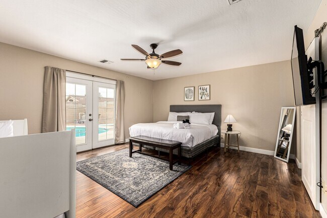 Building Photo - STUNNING 4 bed/2 bath Scottsdale Home- FURHISHED or UnFURNISHED