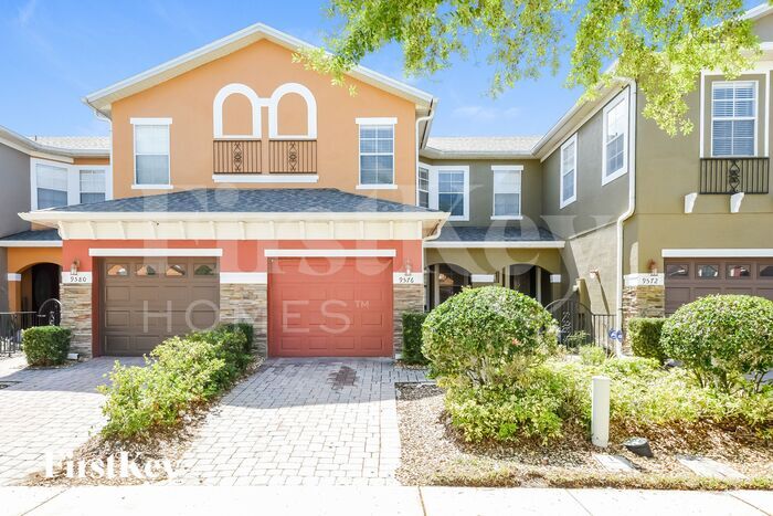 Primary Photo - 9576 Silver Buttonwood St