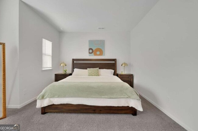 Building Photo - 803 Dundee Wy